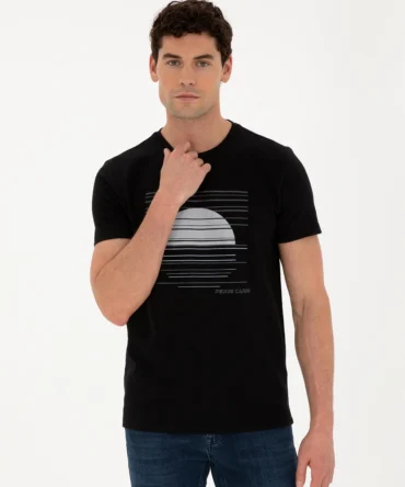 BLACK T-SHIRT