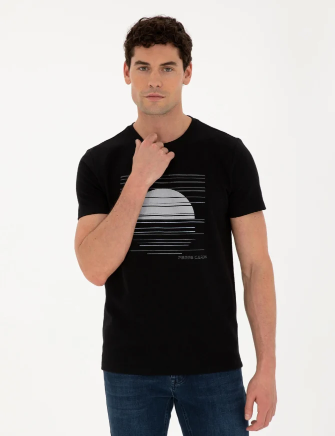 BLACK T-SHIRT