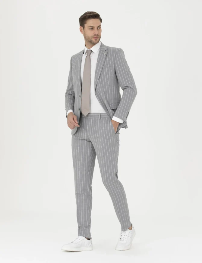 LIGHT GREY SUIT - Image 3