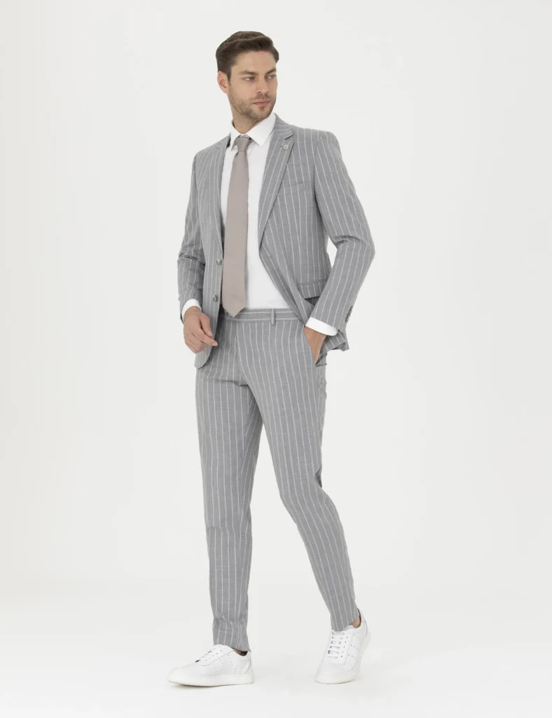 LIGHT GREY SUIT thumbnail 3