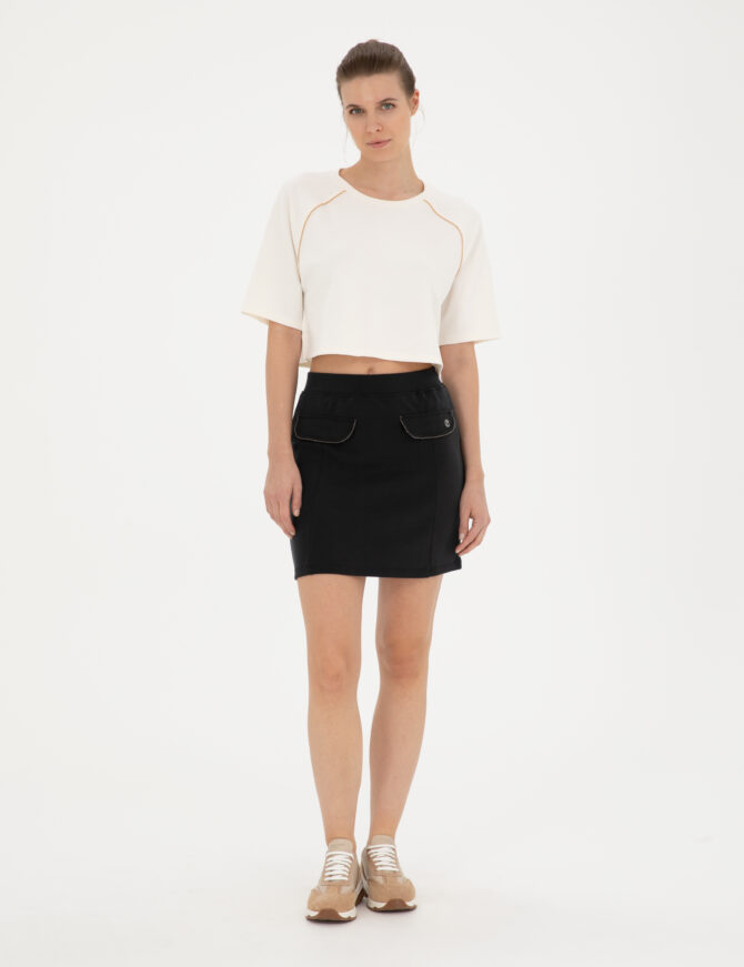 WOMAN BLACK KNITTING SKIRT