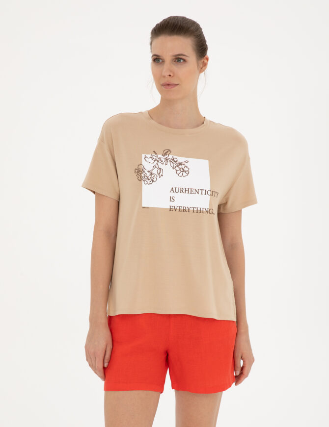 WOMAN T SHIRT