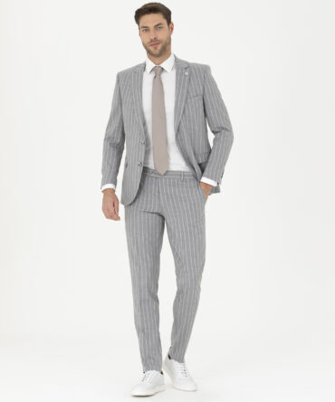 LIGHT GREY SUIT