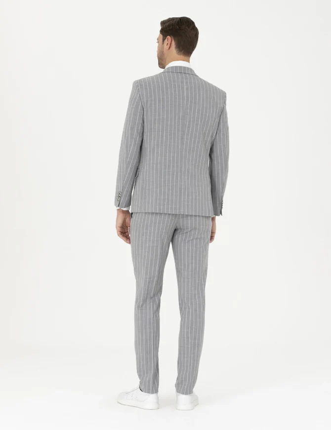 LIGHT GREY SUIT - Image 4