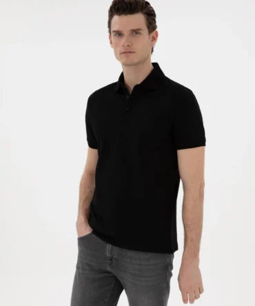 BLACK T-SHIRT