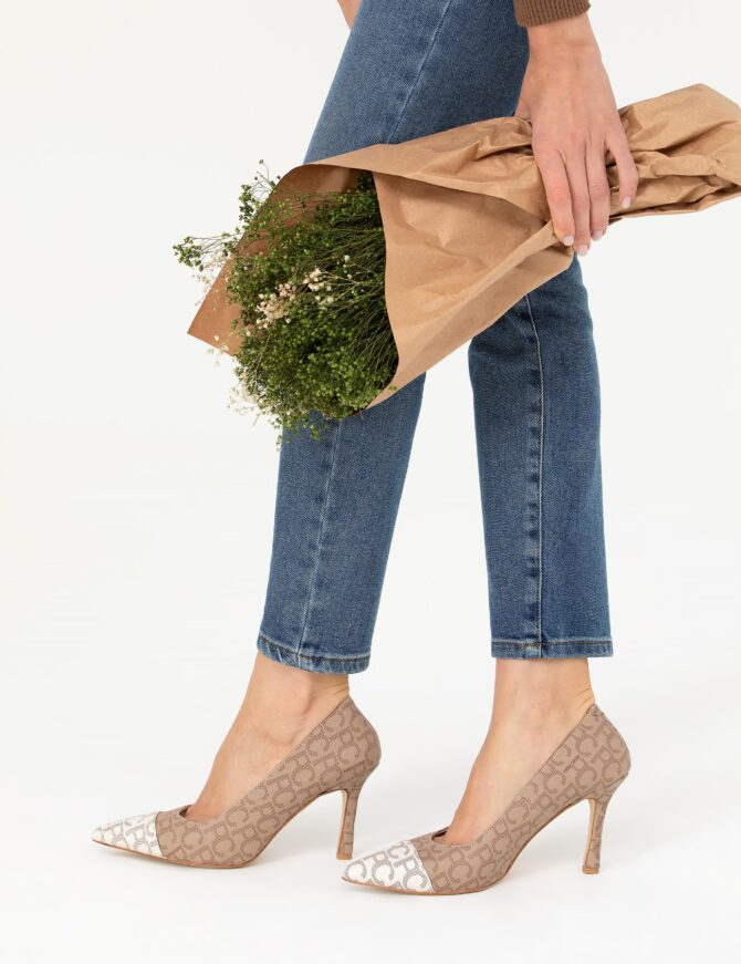 BEIGE HIGH HEEL SHOES