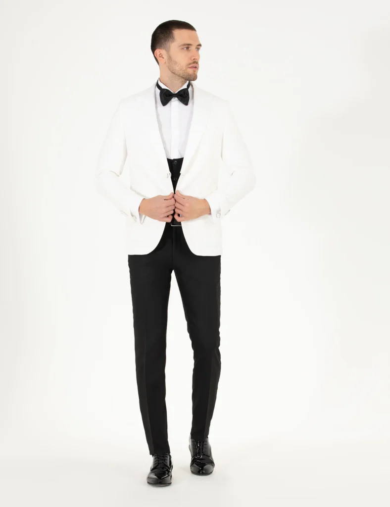 WHITE GROOM TUXEDO