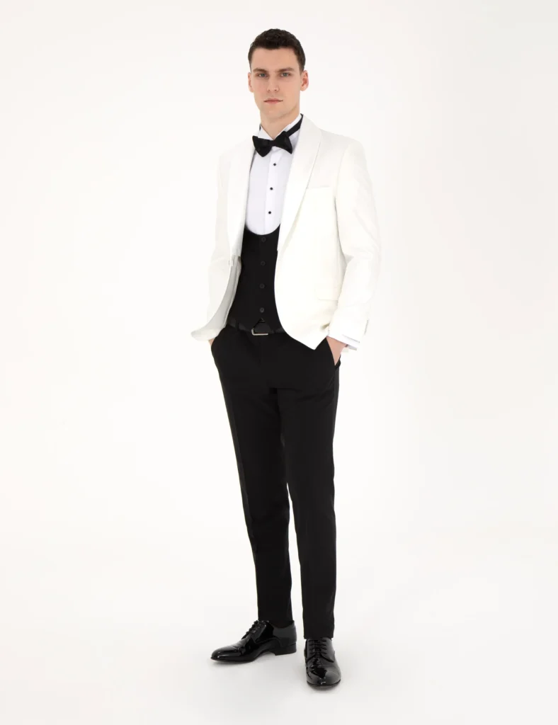 WHITE GROOM TUXEDO