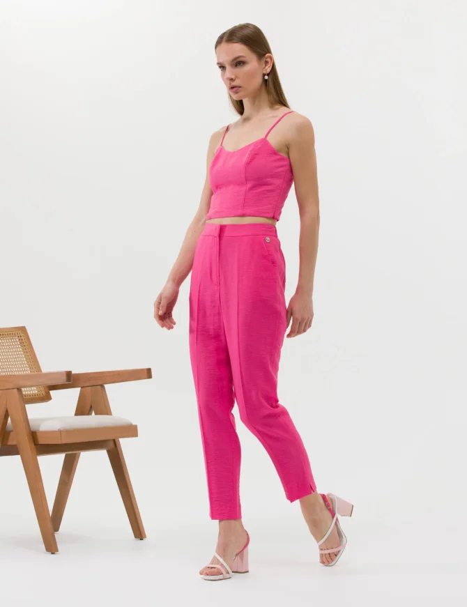 WOMAN PINK TROUSERS