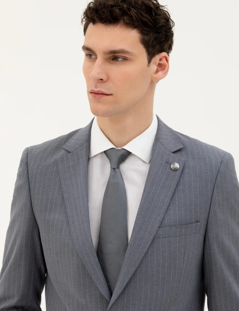 GRAY SUIT thumbnail 2