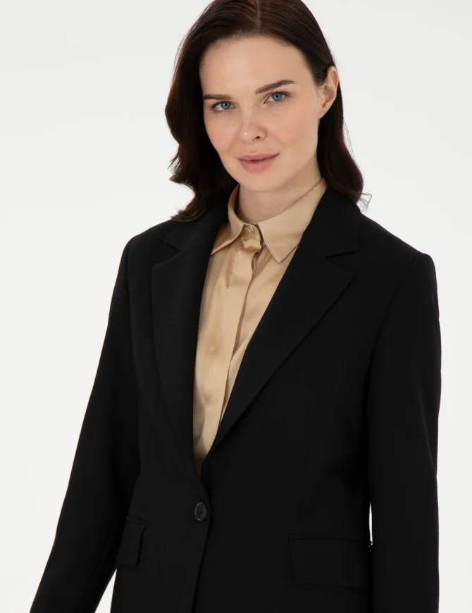 WOMAN BLACK JACKET - Image 2