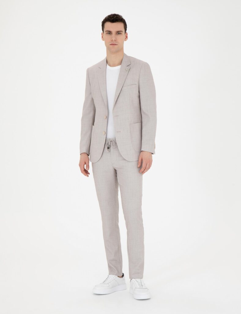BEIGE SUIT thumbnail 3