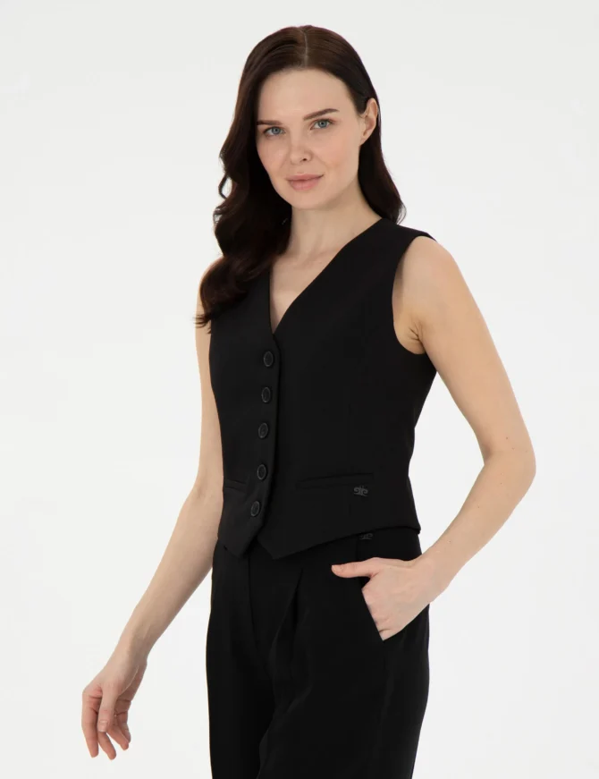 WOMAN BLACK VEST