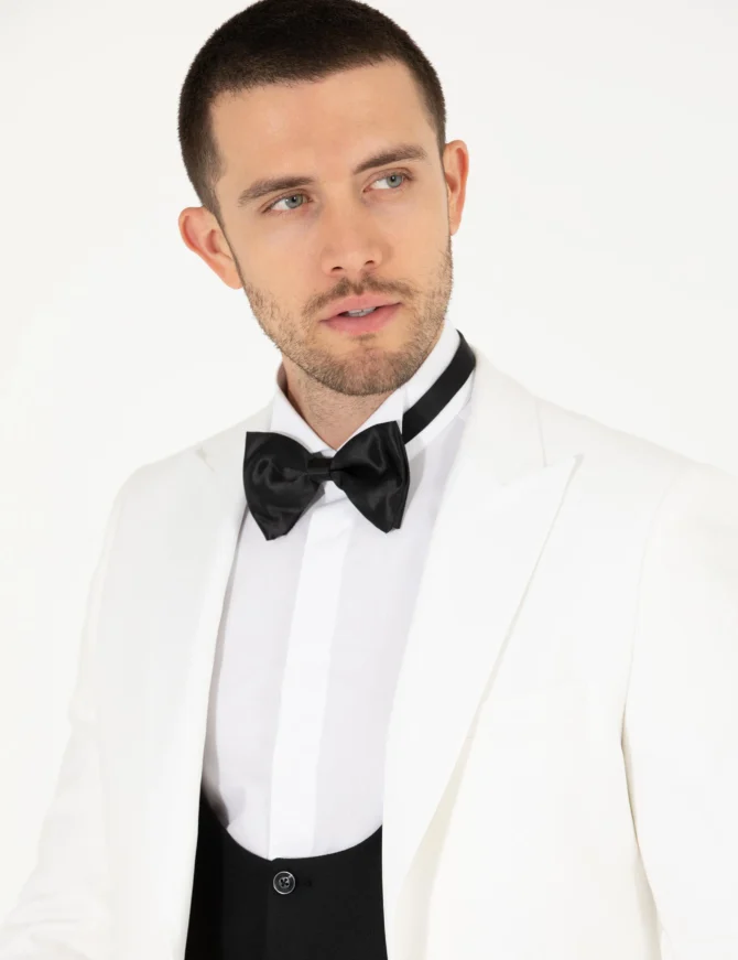 WHITE GROOM TUXEDO - Image 3