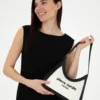 WOMAN WHITE HANDBAG