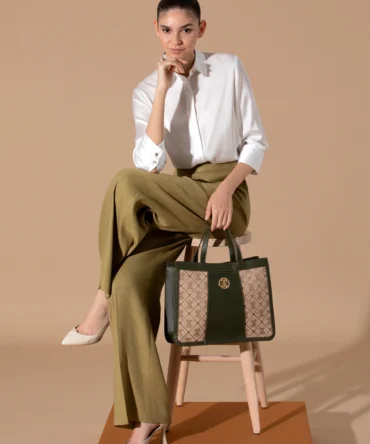 WOMAN GREEN HANDBAG