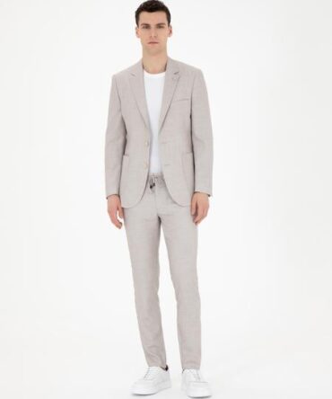 BEIGE SUIT