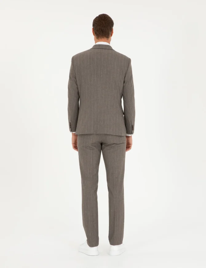 LIGHT BROWN SUIT - Image 4