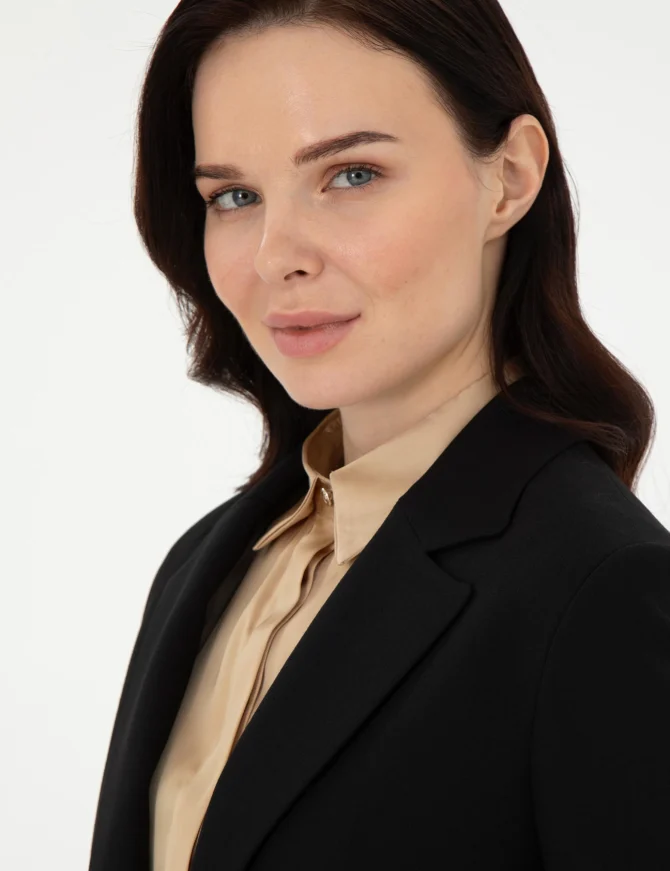 WOMAN BLACK JACKET - Image 4