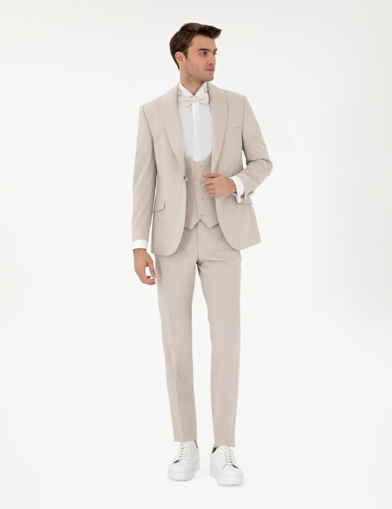 BEIGE GROOM TUXEDO